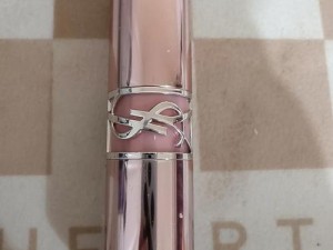 YSL 樱花水蜜桃，让你拥有清新甜美的少女肌